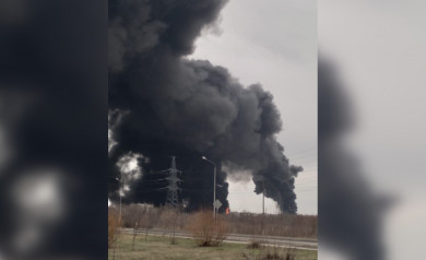 Пожар на нефтебазе в Белгороде продолжается (ВИДЕО)
