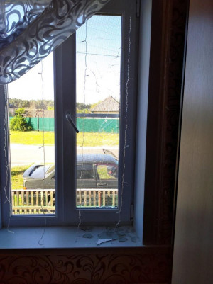 В сеть попали фото с места обстрела в Курской области