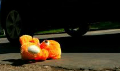 В Курской области под колесами автомобиля погиб ребенок