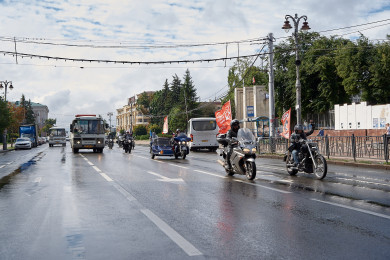 В Курске устроили автопробег в поддержку российских военных