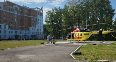 Из Курска в Калугу на вертолете санавиации доставили недоношенного малыша
