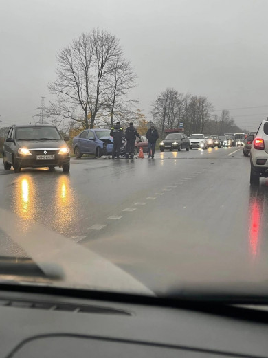 ДТП под Курчатовом собрало пробку на въезд и на выезд