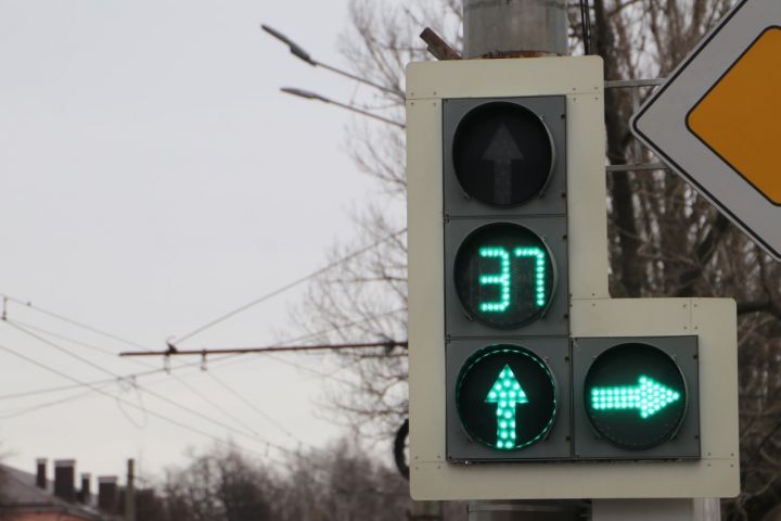В Курске на Радищева обновят светофоры