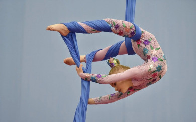 Курская школьница выиграла соревнования по воздушной гимнастике
