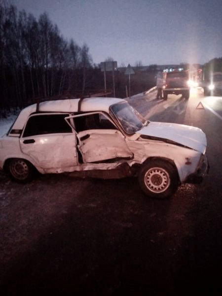 В Курской области две машины не поделили трассу