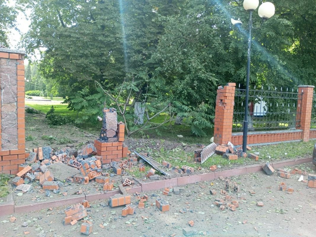 Два человека получили ранения при&nbsp;обстреле ВСУ посёлка в&nbsp;Черноземье