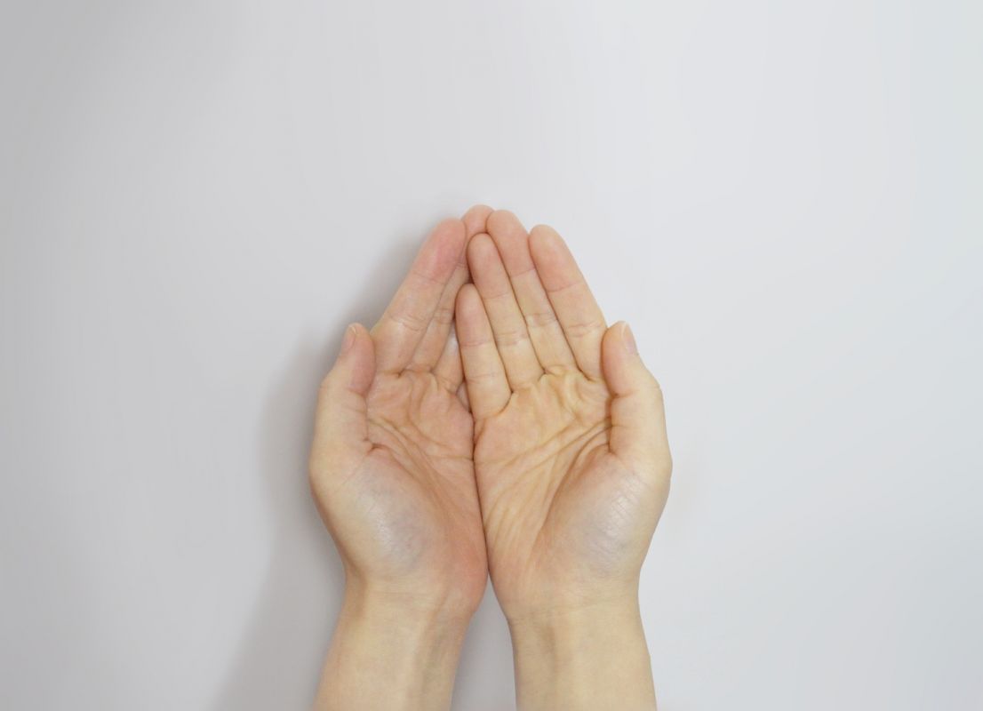 Названы причины, по которым немеют руки