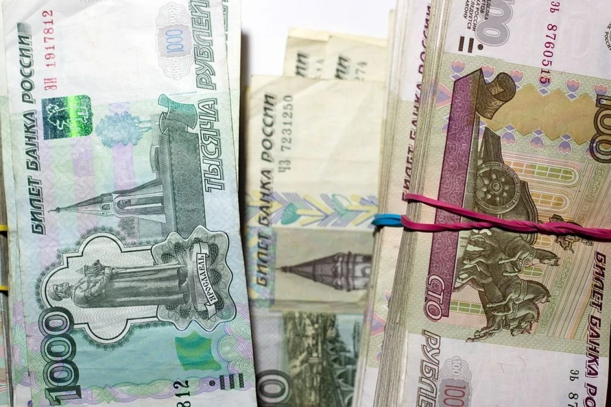 В Курской области адвокат пыталась обобрать убитую горем женщину