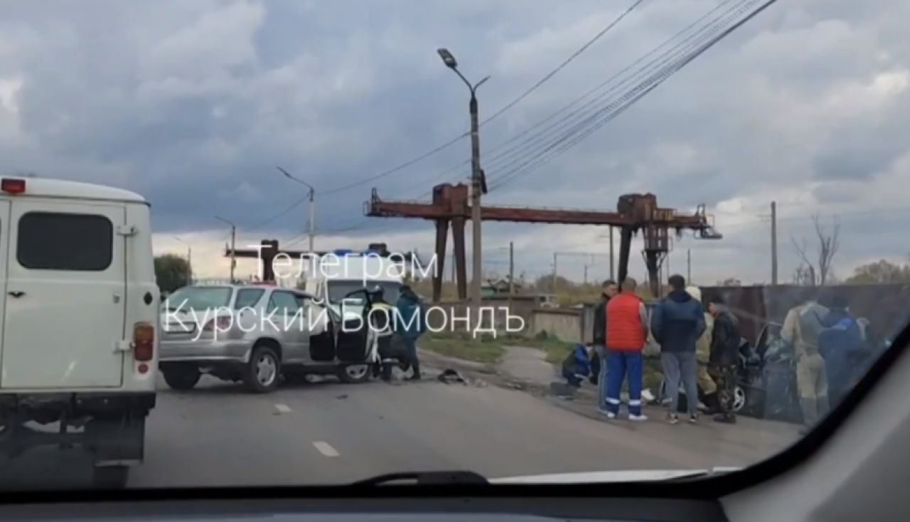 В Курске три человека пострадали в жестком ДТП