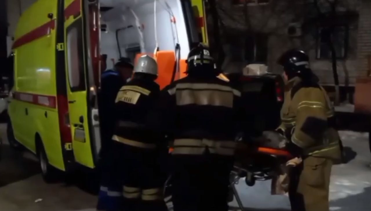 В Курске из окна выпала женщина