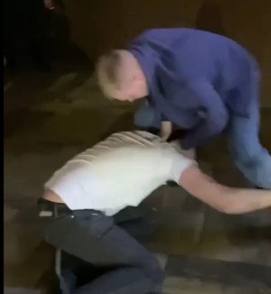 Банда парней жестоко избивает случайных прохожих в Черноземье ради съёмки видео 