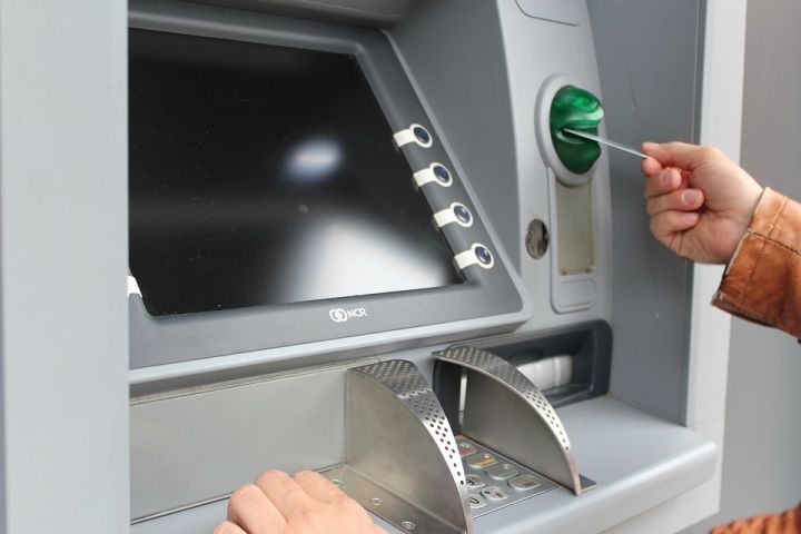 Владельцы бизнес-карт ВТБ могут пополнять расчетные счета в банкоматах Почта Банка