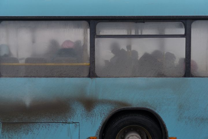 Украинский дрон-камикадзе атаковал автобус с мирными жителями в Белгородской области