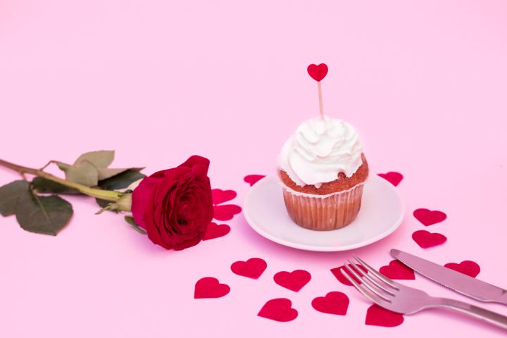 Чем порадовать вторую половинку: вкусные десерты ко Дню всех влюблённых