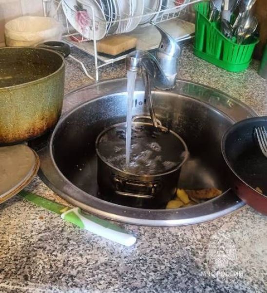 В Курске дети закрыли бабушку в ванной и чуть не устроили пожар