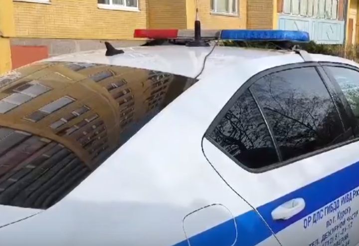 В Курске поймали водителя, который едва не сбил женщину с ребенком