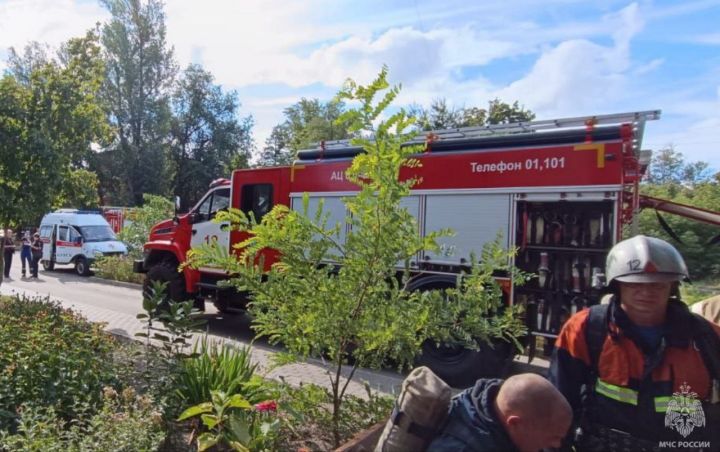 В Курске в полыхающем подвале многоэтажки обнаружили мужчину
