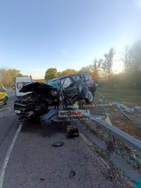 В Курской области разбились два внедорожника