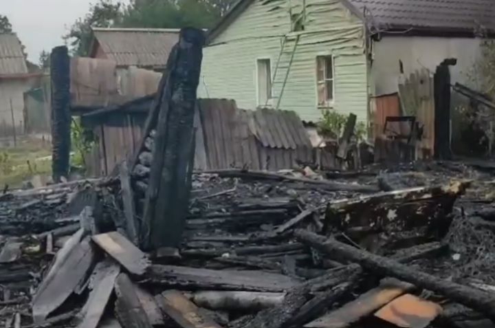 Под Курском женщина случайно сожгла чужой участок