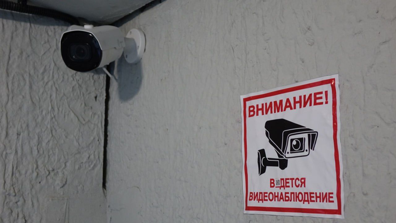 В Курчатове устанавливают укрытия с освещением и камерами