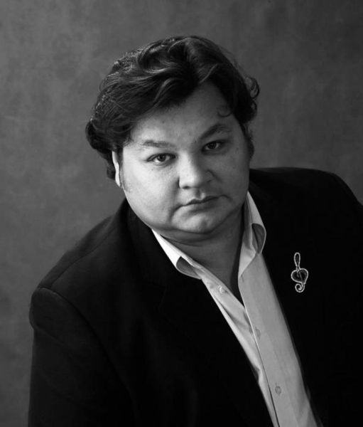 Скончался звезда сериалов Интерны и Счастливы вместе