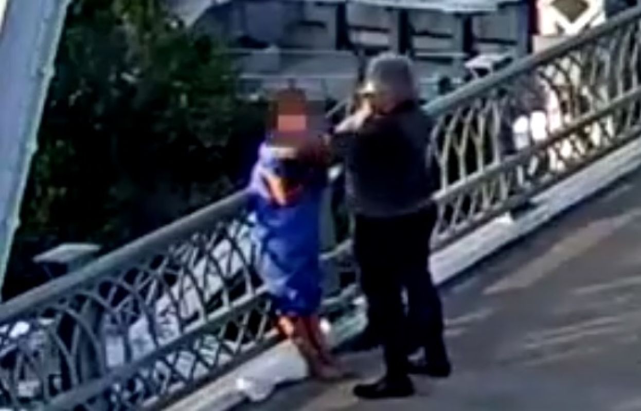 Рокер Джон Бон Джови спас женщину от рокового шага