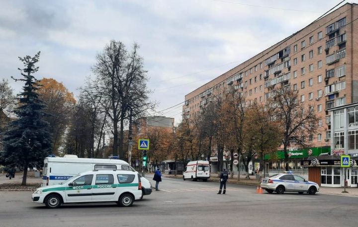 В Курской области из-за беспилотников перекрыли улицу