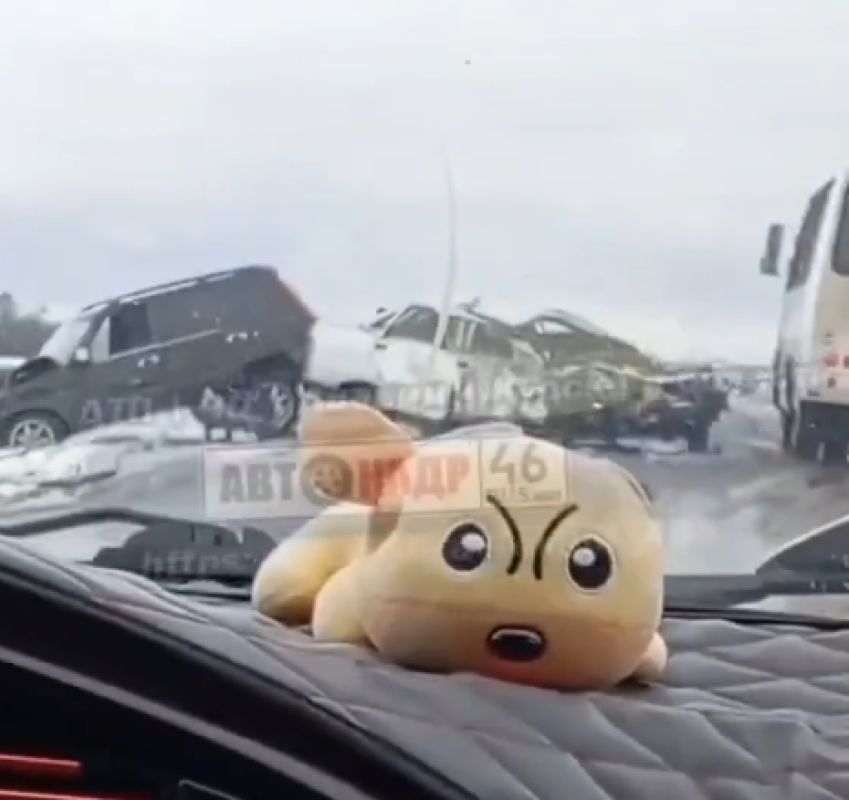 Курские полицейские прокомментировали жуткое лобовое столкновение на трассе