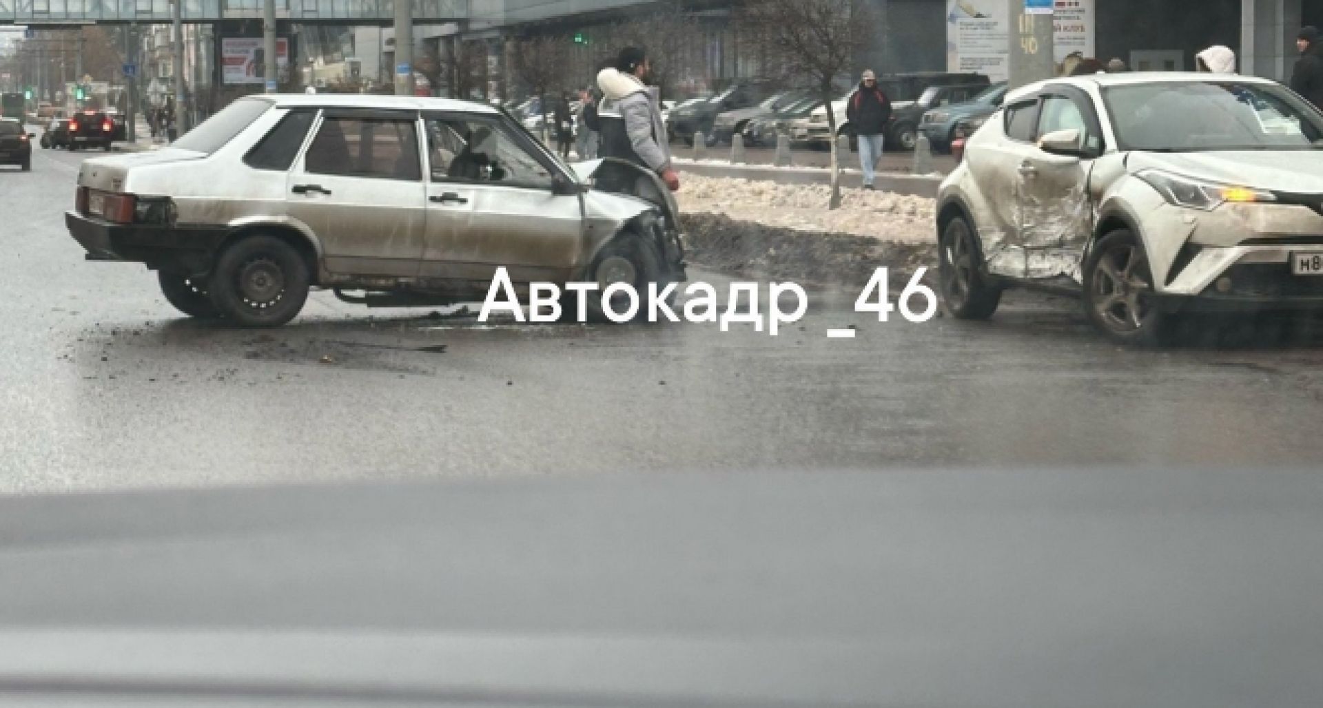 В Курске непристегнутая девочка пострадала в аварии