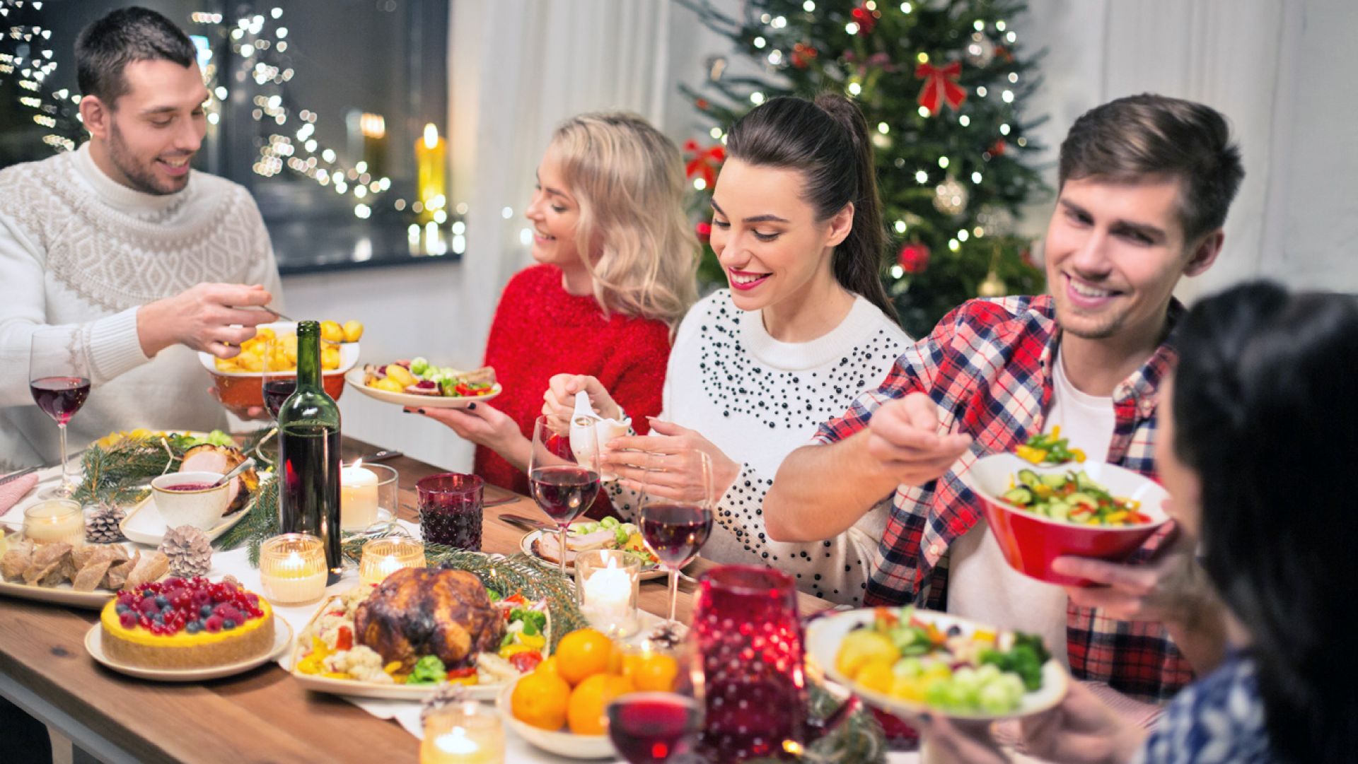 Как накрыть новогодний стол, чтобы привлечь удачу в год Змеи