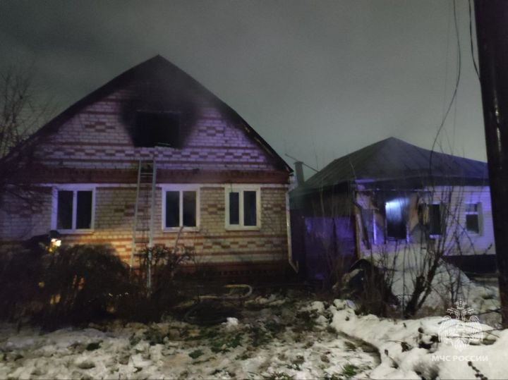 В Курске горели жилые дома