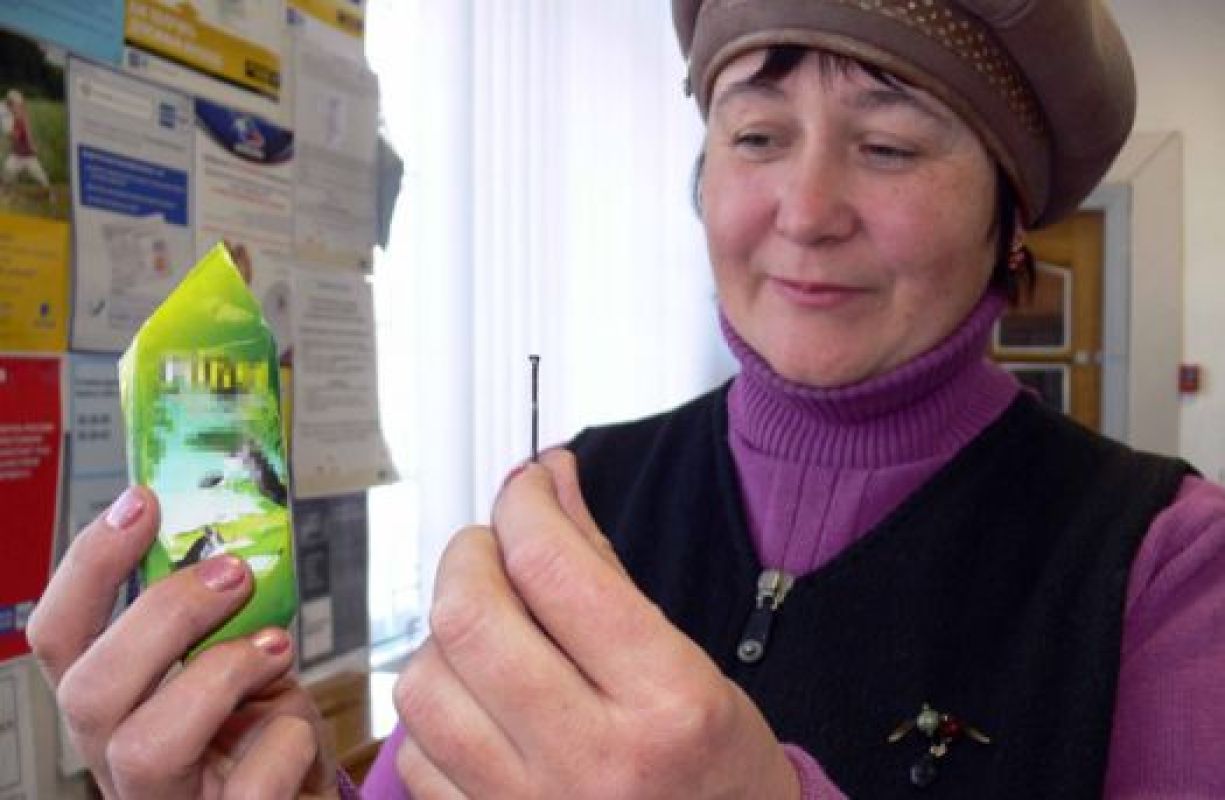 В одной из конфет «притаился» гвоздь длиной 3,5 сантиметра