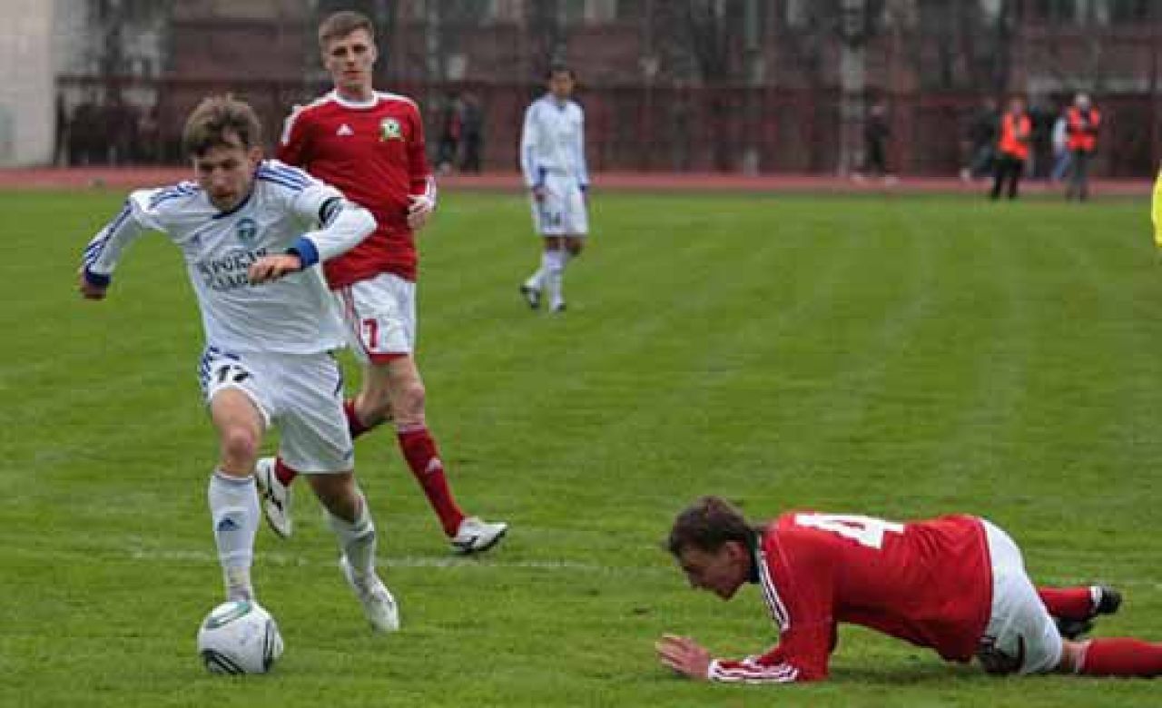 «Авангард» на сборах обыграл «Енисей»