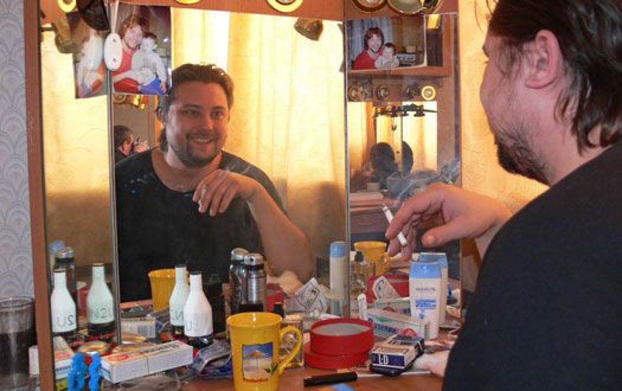 Проявить актёрские способности Сергею долго мешала стеснительность...