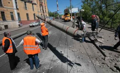 Маршрутка в Курске врезалась в столб