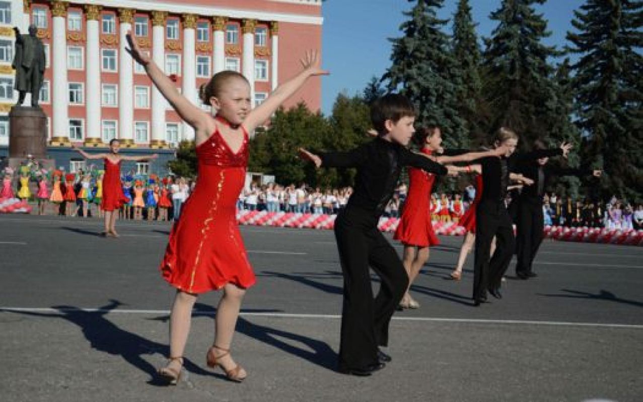 Потанцевать на главной площади города удаётся не каждый день