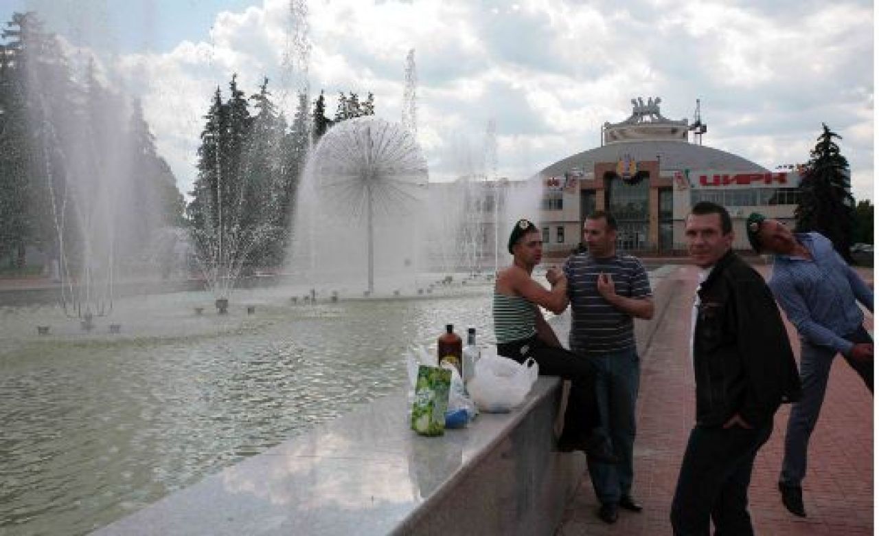 На цирковой площади Курска тестируется уникальный фонтан