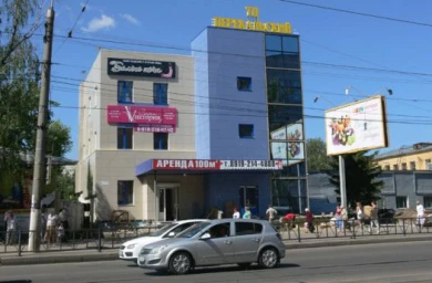 Именем героя назвали торговый центр