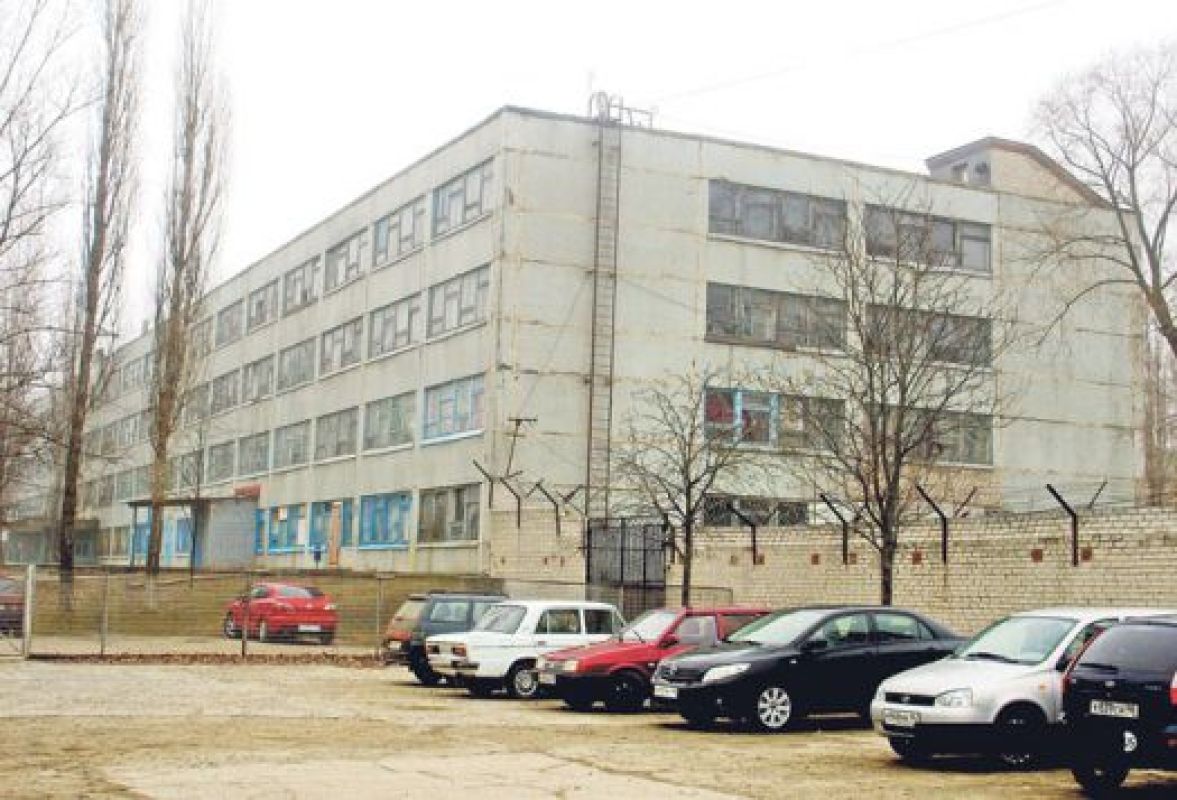 На подшипниковом заводе трудятся более 600 человек