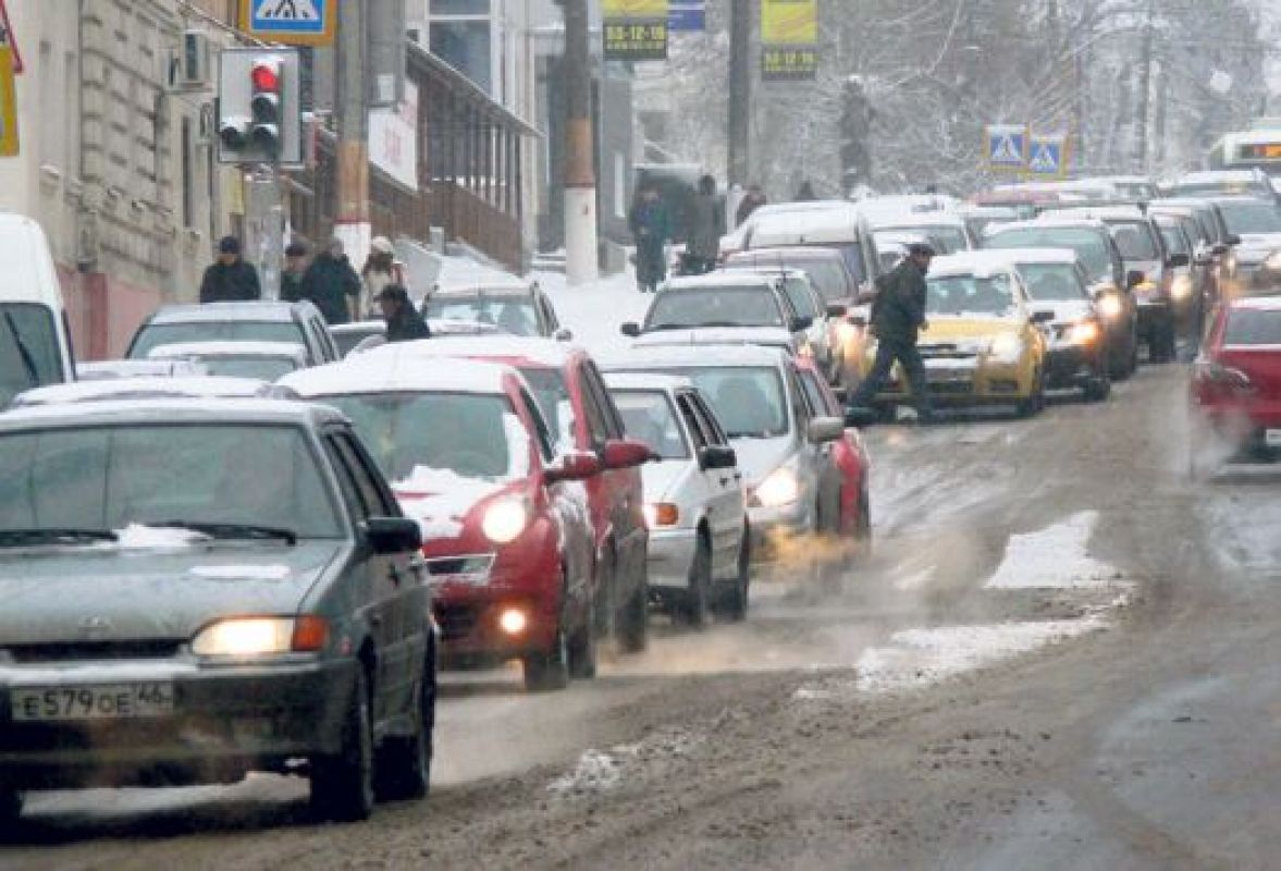Самая большая пробка образовалась на Перекальского из-за «ГАЗели», 
застрявшей на Кировском мосту