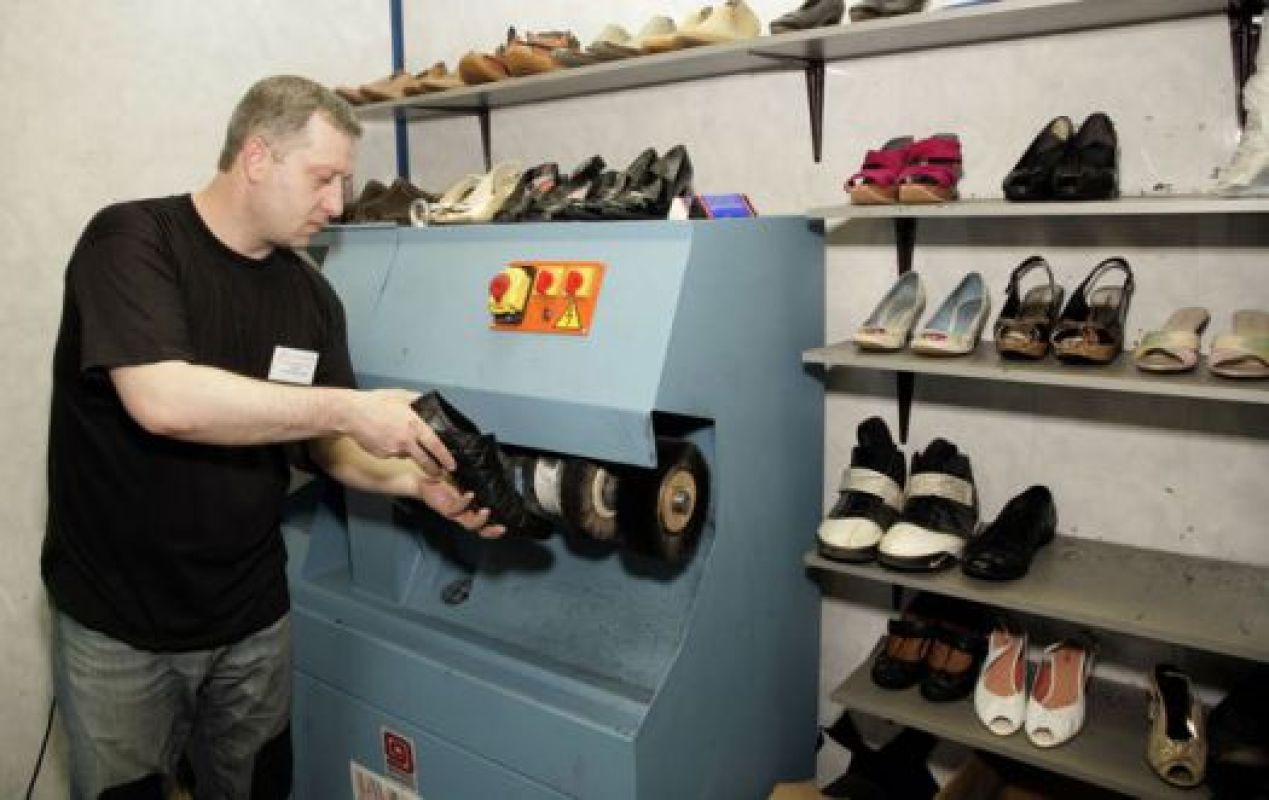 Первыми под удар попадут небольшие мастерские и парикмахерские