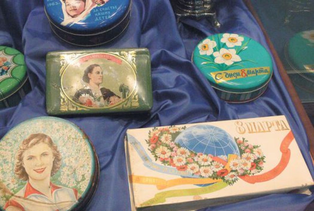 Так выглядели подарочные конфеты полвека назад