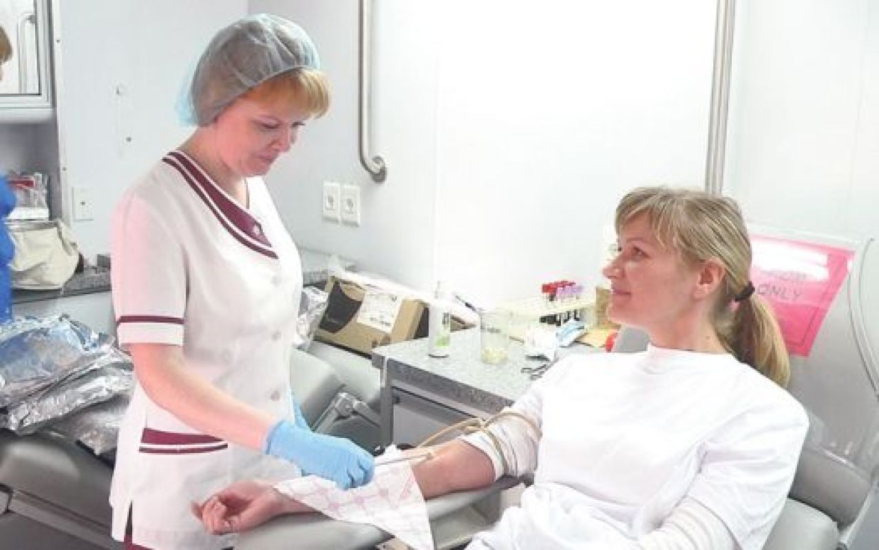 По словам врачей, куряне сдают кровь не из-за денег и сгущёнки