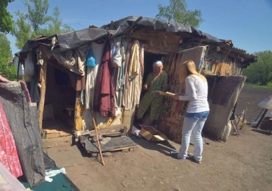 88-летняя женщина 10 лет живёт в курятнике