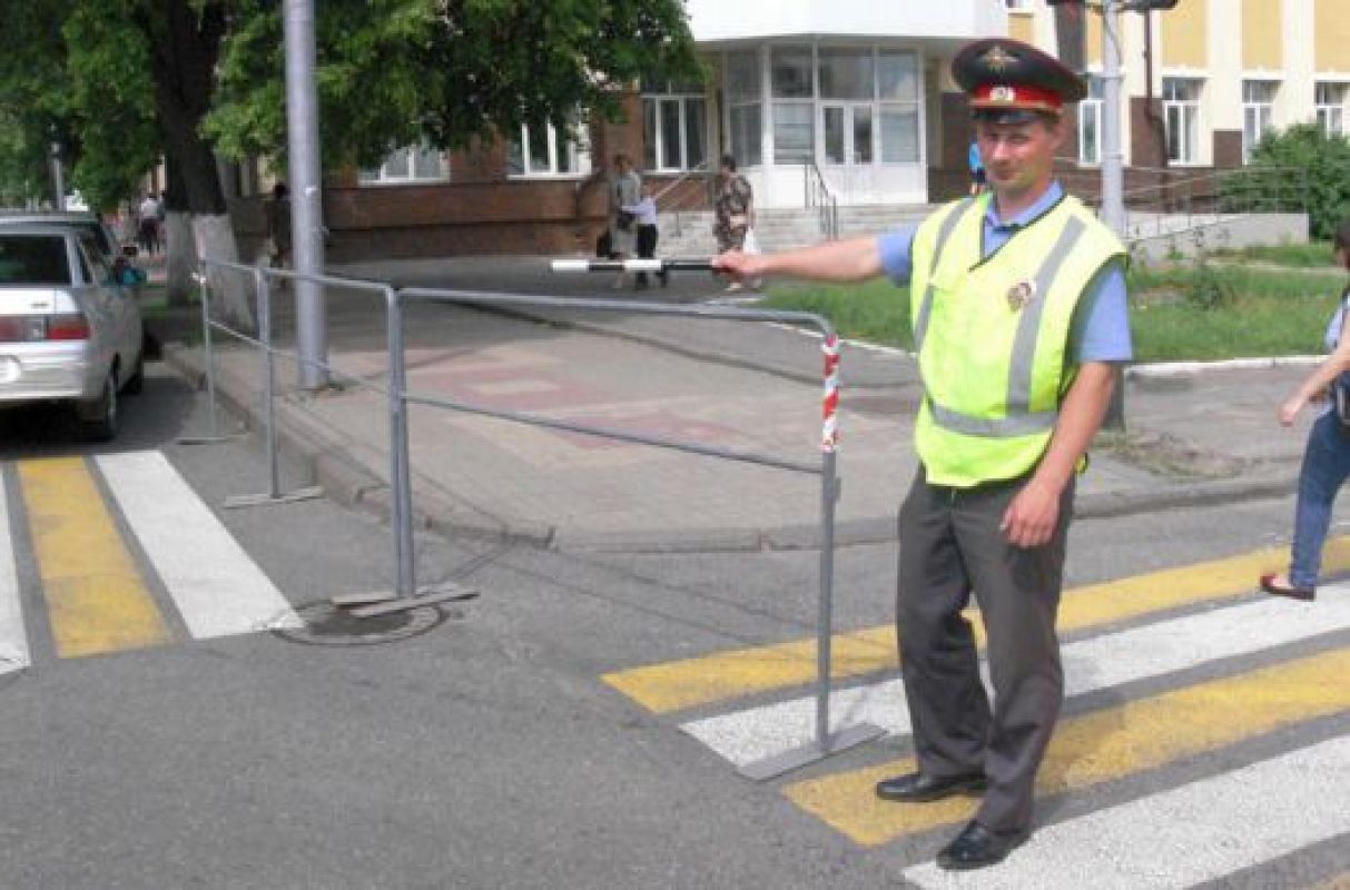 Односторонними улицами могут стать улицы Дзержинского и Красной армии, 
Почтовую — от Радищева до Димитрова и Марата — от Красной площади до Радищева