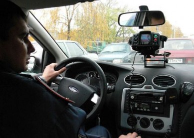 Водителей штрафуют по старым правилам