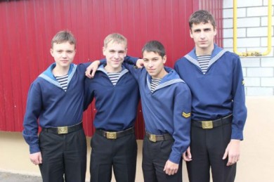 По пути в музей школьники поймали грабителя