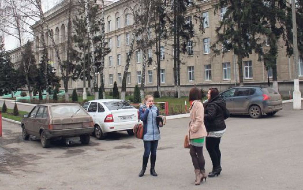 Пока студентам волноваться не стоит: судьба их вуза ещё не решена окончательно