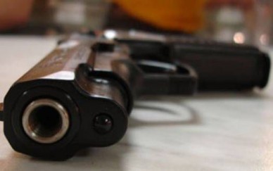 Ревнивец в курском кафе прострелил посетителю руку