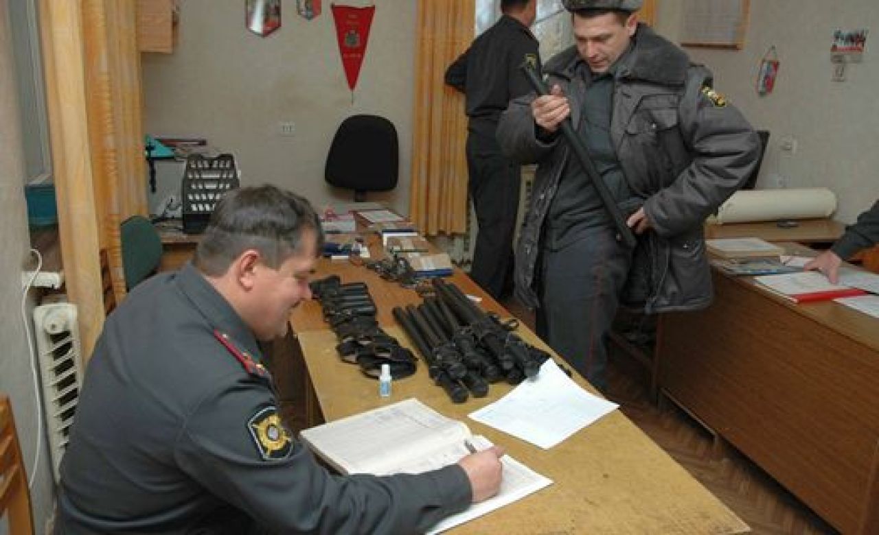 После теракта в Волгограде курский ж/д вокзал будут проверять кинологи с собаками